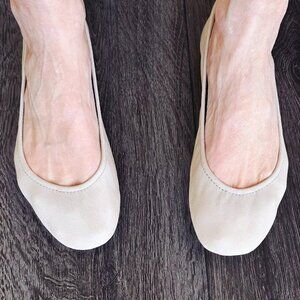 Tieks Size 6 Excellent Beige